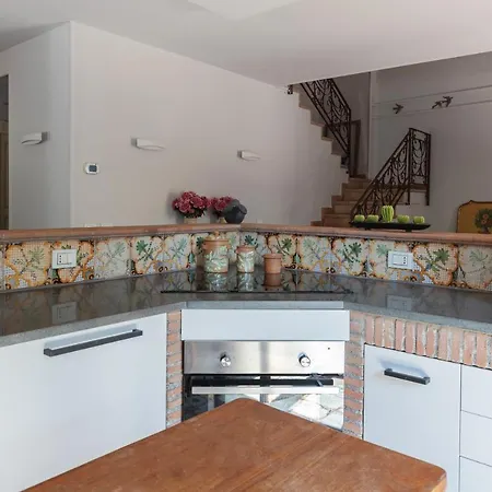 Rose Acireale Holiday home *